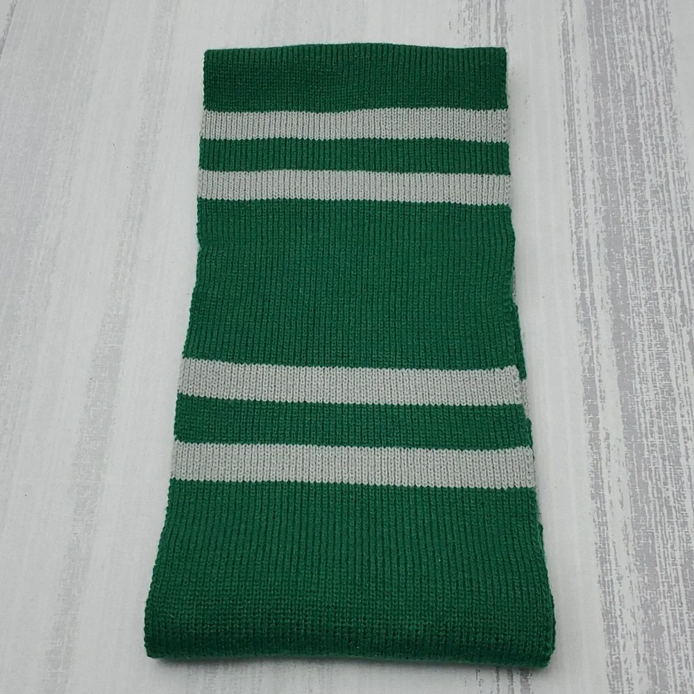 NWOT Slytherin Harry Potter Knitted Crest Scarf Green abd Gray with Crest